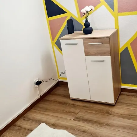 2 Separate Bedrooms And Living Room Fully Equipped With Ac Budapest Exterior foto